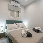 Apartment Neaira Near The *
