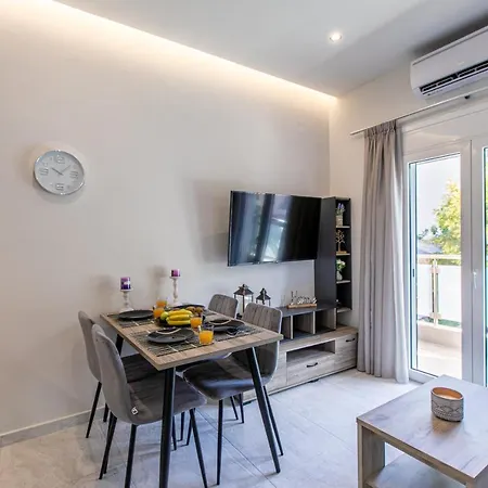 Apartment Neaira Near The